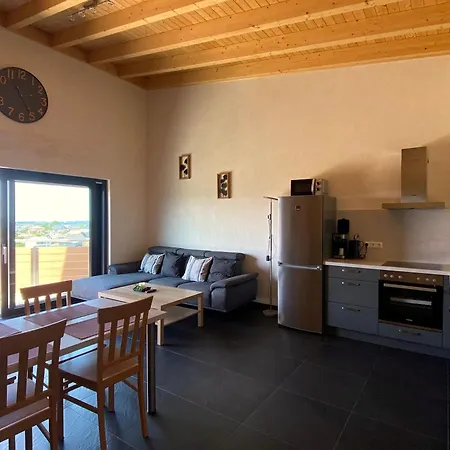 Apartment Am Weiher 7 Fuer 4 Personen Nideggen